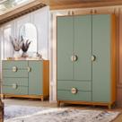 Conjunto de Quarto com Guarda-roupa e Cômoda Ipê Conjunto de Quarto com Guarda-roupa e Cômoda Ipê