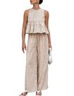 Conjunto de roupas: camiseta regata xadrez feminina bronzeada de guingão com calça marrom Conjunto de roupas: camiseta regata xadrez feminina bronzeada de guingão com calça marrom