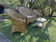 Conjunto de sofá + 2 poltronas + mesa tela para varandas e jardins cor palha