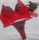 Conjunto de Sutiã lindo Vermelho de onça Conjunto de Sutiã lindo Vermelho de onça
