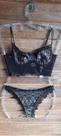 Conjunto de top mais calcinha em renda
