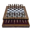 Conjunto de xadrez INTERIART 38x38x8 cm com peças de metal do exército britânico