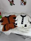 Conjunto em material sintético