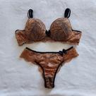 Conjunto em Microfibra e Renda - Cor Preto com Detalhes em Chocolate