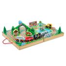 Conjunto ferroviário Melissa & Doug Take-Along de 17 peças com 3 trens