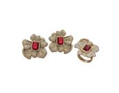 Conjunto flor cravejada com pedra retangular rubi banhado a ouro