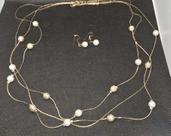 Conjunto Folheado a Ouro Colar e Brincos de Pérolas