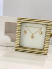 Conjunto folheado a ouro com zircônias na cor rose (brincos+corrente)