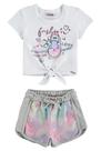 Conjunto Infantil Blusa em Malha Estampa de Tênis Divertido e Nó Frontal Shorts em Moletom e Aplique de Paetês Tie Dye -
