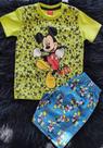 Conjunto Infantil de Malha Masculino na Cor Amarelo e Shorts Azul