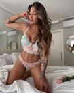 Conjunto Lingerie Belle Sem Bojo com Aro Modelo Cropped em Renda Exclusiva Alças Reguláveis Calcinha Semi Fio em Renda
