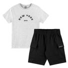 Conjunto Menino Juvenil And.Go Camiseta Algodão c/Estampa Relevo Escrito "New York" e Bermuda Moletinho Branco/Preto