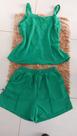 Conjunto na cor verde