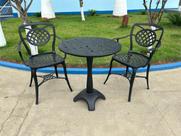 Conjunto Para Jardim Firenze Com de Mesa de Pé Central e 2 Poltronas Preto Fosco em Alumínio Fundido Unifer Móveis