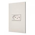 Conjunto Pial Plus+ Branco Com Placa 1 Tomada 20A. - 615081Bc Conjunto Pial Plus+ Branco Com Placa 1 Tomada 20A. - 615081Bc