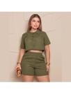 Conjunto Shorts com bolso cropped camisa com botões de madeira praia