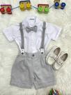 Conjunto Social Pajem: Camisa Branca, Short e Suspensório Cinza Claro
