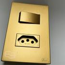 Conjunto Tomada 10a 20a 4x2 Dourada Fosco Interruptor Simples Paralelo Ouro Nobre Satin Blux