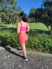 Conjunto Top na cor rosa + Short na cor laranja Tam P