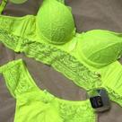Conjunto verde néon