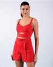 Conjunto vermelho, composto por cropped e short