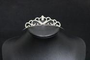Coroa Tiara Daminha Debutante Noiva Prata Strass coração T8