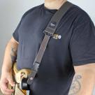 Correia Basso Sintético Quick Release Violão Guitarra Marrom Qs06 Correia Basso Sintético Quick Release Violão Guitarra Marrom Qs06