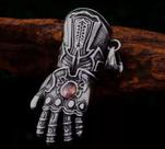 Corrente com Pingente aço inox Thanos Manopla Infinito( Dourado)