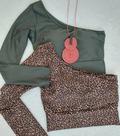 Crooped ombro bojo 92% Poliéster 08% Elastano Disponível na cor verde e animal print M/G