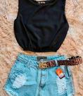 Cropet preto e shorts jeans tamanho P