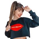 Cropped Blusa Moletom Inverno Bordado Boca Gola Redonda Cropped Blusa Moletom Inverno Bordado Boca Gola Redonda