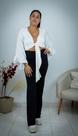 Cropped Thay Branco - Manga Flare de amarrar