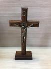 Crucifixo de mesa e parede Crucifixo de mesa e parede