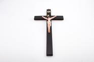 Crucifixo de Parede Madeira Marrom e Resina 33 cm