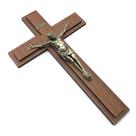 Crucifixo MDF com Jesus Cristo em Metal Ouro Velho 36 cm Crucifixo MDF com Jesus Cristo em Metal Ouro Velho 36 cm