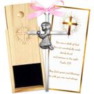 Cruz de batismo Meliatomia de 6 cm orando para menino e menina com caixa de madeira Cruz de batismo Meliatomia de 6 cm orando para menino e menina com caixa de madeira