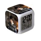 Despertador Strangers Anime Digital LED com temperatura