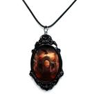 Desperte a luxúria com o Colar Camafeu do Portal do Inferno