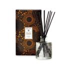 Difusor Voluspa Baltic Amber 100mL com palitos de junco
