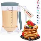 Distribuidor de Massa para Panquecas Eggssentials Controle Fácil para Mistura de Bolo Distribuidor Antigotejamento para Massa de Muffin e Cupcake com Alça Ideal para Panquecas na Chapa - Cor Cinza