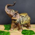 Elefante envelhecido com manto triangulo dourado 15cm Elefante envelhecido com manto triangulo dourado 15cm