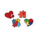 Emblema de lapela de liga de broche com design de coração de quebra-cabeça colorido Emblema de lapela de liga de broche com design de coração de quebra-cabeça colorido