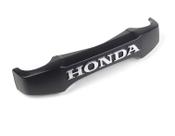 Emblema frontal honda titan 125 200/2008 prateado Emblema frontal honda titan 125 200/2008 prateado