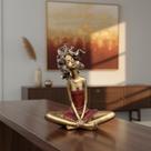 Enfeite Decorativo Moça Sentada Resina Luxo Grande Estatueta