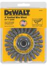 Escova de Arame DEWALT 4 Polegadas com Arbor de Carboneto