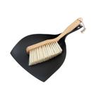 Escova de Bambu Oikos Com Pá Preta para Limpeza Escova de Bambu Oikos Com Pá Preta para Limpeza
