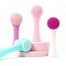 Escova de Limpeza Facial 2 em 1 Massageadora Manual com Esponja de Silicone e Cerdas Macias à Prova DÁgua