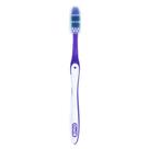Escova Dental Oral-B 1.2.3 Média Cores Sortidas com Protetor de Cerdas 1 Unidade