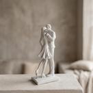 Escultura Casal Apaixonado Cor Cimento Enfeite Minimalista Premium VÁRIAS VARIEDADES Escultura Casal Apaixonado Cor Cimento Enfeite Minimalista Premium VÁRIAS VARIEDADES
