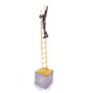 Escultura Decorativa Homem Escada Em Poliresina Preto/dourado 46,5 cm F04 - D'Rossi